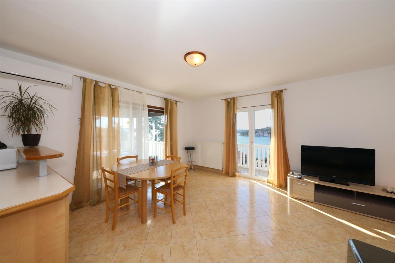Apartments Snjezana Tisno Exterior foto