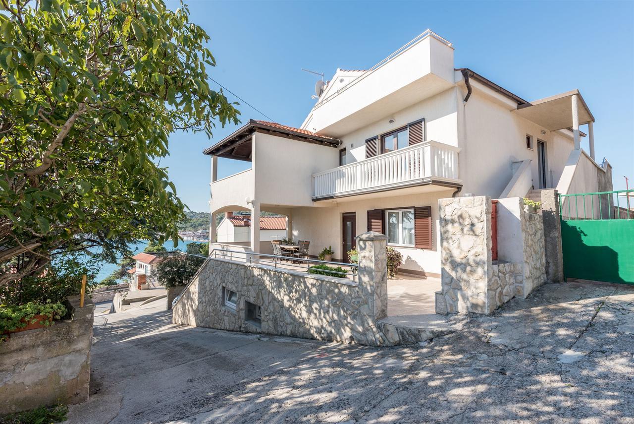 Apartments Snjezana Tisno Exterior foto