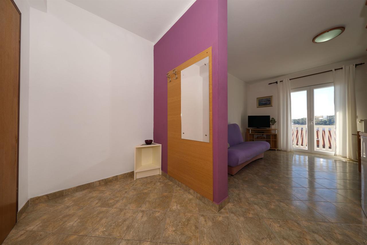 Apartments Snjezana Tisno Exterior foto